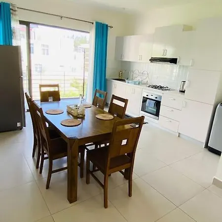 Beach Apartment Flic en Flac Exterior photo